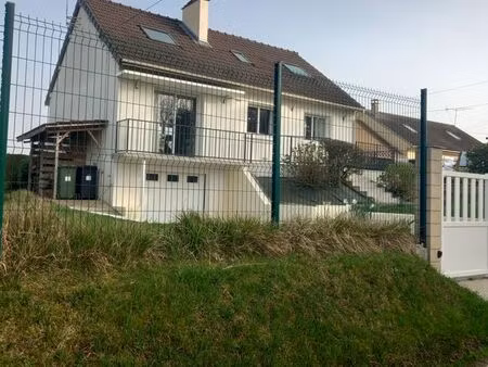 maison 4 chambres 5 pièces 136 m2 terrain 774 m2