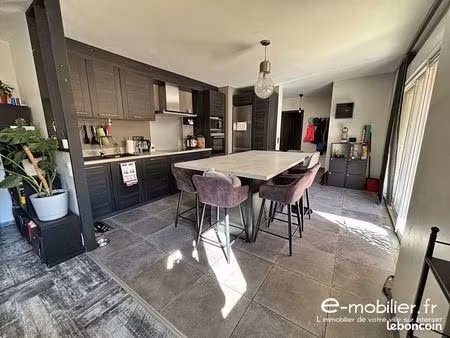 appartement 4 pièces 114 m²