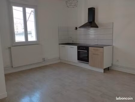 t2 rénové proche centre-ville