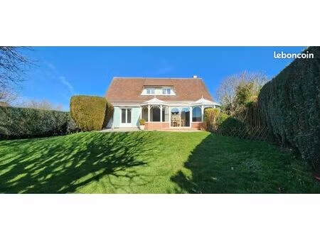 maison 9 pièces 147 m²