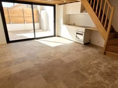 cavaillon – t2 lumineux 28m² – terrasse – parking