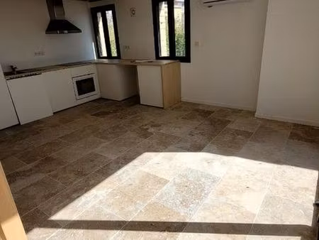 cavaillon – t3 lumineux 54m² – terrasses – parking