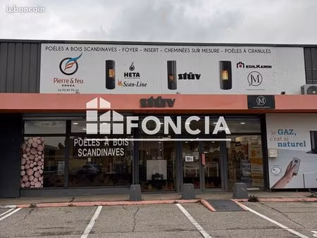 local commercial 427 m²