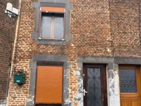 vends maison de ville sur vireux wallerand