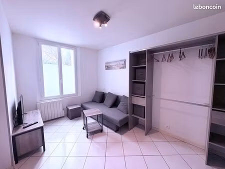 hypercentre  studio 18m2 au rez-de-chaussée