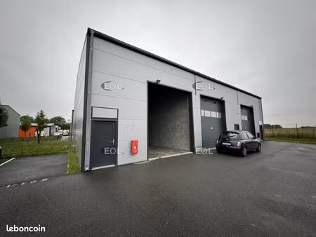 local bureaux 142 m²