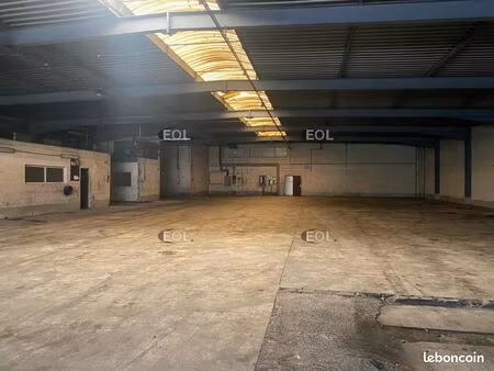 local bureaux 1 749 m²