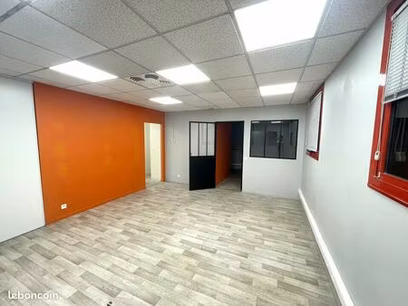 bureaux 132 m² saint benoit