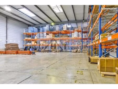 local bureaux 1 998 m²