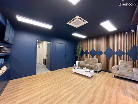 boutique 123 m² melun