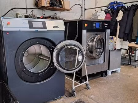 blanchisserie à vendre murs et fonds de commerce