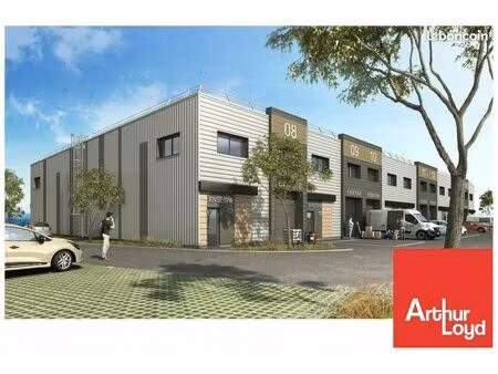 local d'activite 2961 m² chatellerault