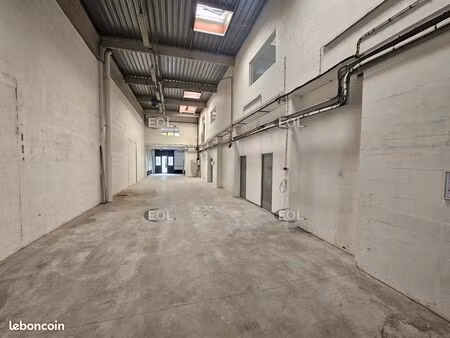 local d'activité 639 m²