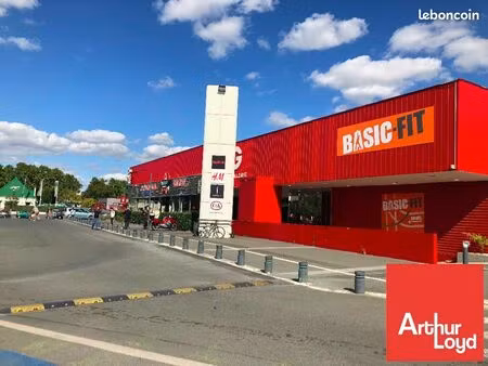 local commercial 119 m² poitiers