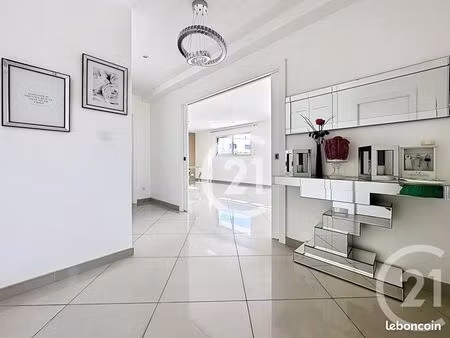 maison 6 pièces 162 m²