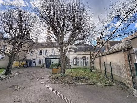 immeuble 12 pièces 419 m²