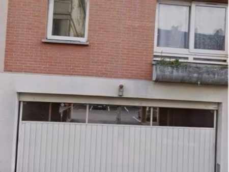 garage / box fermé à louer – parking ou stockage – rouen rive gauche