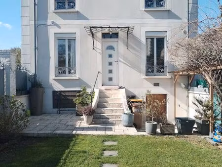 charmante maison individuelle avec jardin