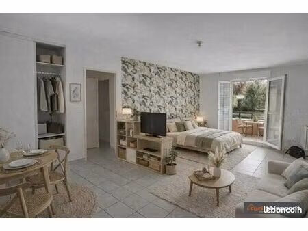 studio 1 pièce 28 m²