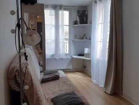 studio meublé 17m2 plein centre st germain en laye