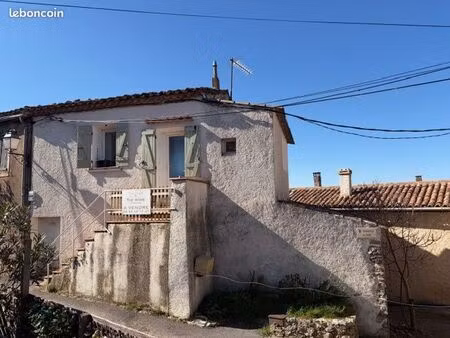 studio 1 pièce 38 m²