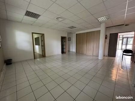 location bureaux et locaux professionnels 150 m² avignon (84) 1.790