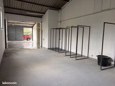 entrepôt - 125 m² - 850 ht - 84 300 taillades