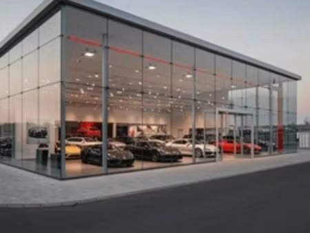 mplacement n°1 – droit au bail – local commercial 140 m² + terrain sécurisé 160 m² – champ