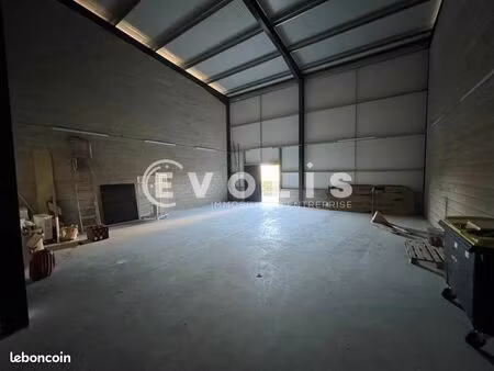 local d'activité 290 m²