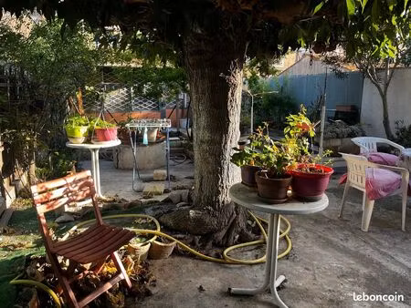 maison avec deux appartes et double garage