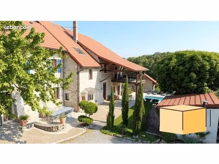 propriété 9 pièces 362 m²