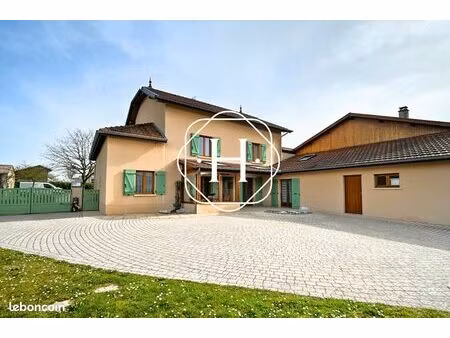 maison 6 pièces 181 m²