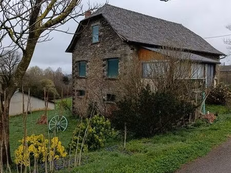 maison en pierre – 120 m² – terrain 6 815 m²