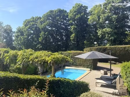 propriété 6 pièces 186 m²