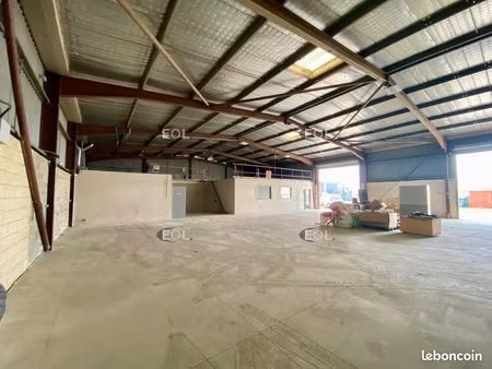 local bureaux 760 m²