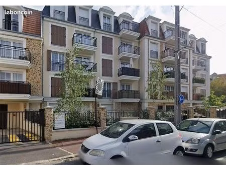 boutique 79 m² villiers sur marne