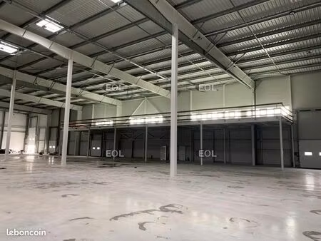 local industriel 4 804 m²