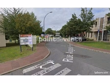 local commercial 1 124 m²