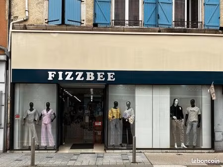 a louer local commercial 330m2