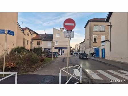 local commercial 60m2 plein centre