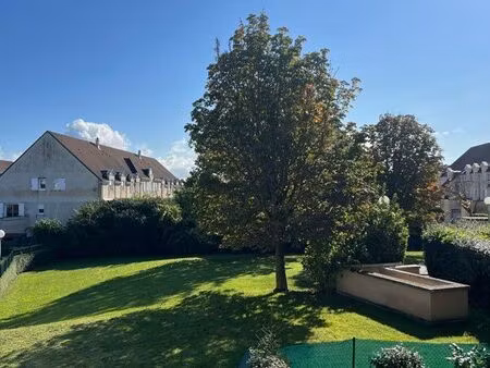 grand f2 59 m² -balcon + parking – cergy-le-haut (rer a)