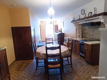 t5 meublé 3 chambres – vue vallée – 400/mois – najac