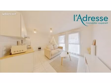 studio 1 pièce 27 m²