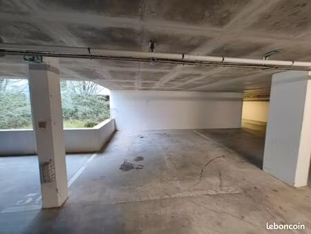 lot de 3 places de parking situé rue de strasbourg a hérouville saint clair.■sécurisation 