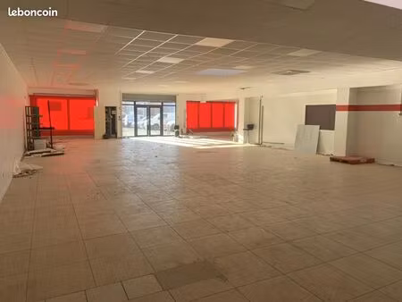 local commercial 470 m²