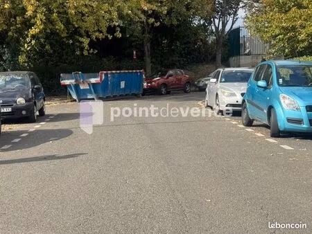 local commercial 850 m²