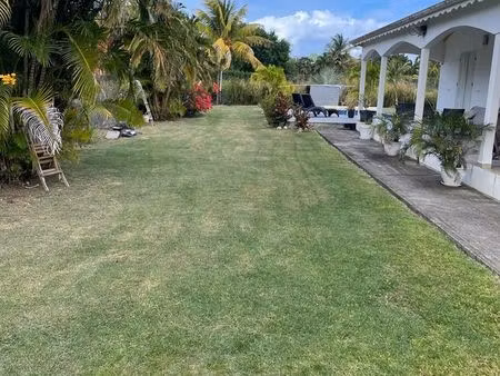 ? à louer – belle villa f4 meublée avec piscine 130m2 secteur sainte marguerite