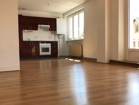 location t2 à pont-de-roide