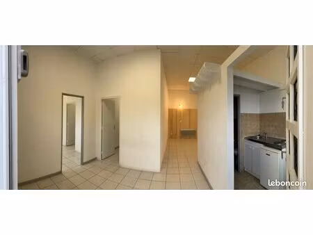 local commercial à beaumont-les-valence