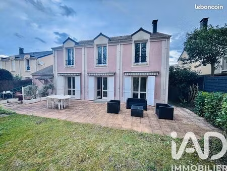 maison 7 pièces 159 m²